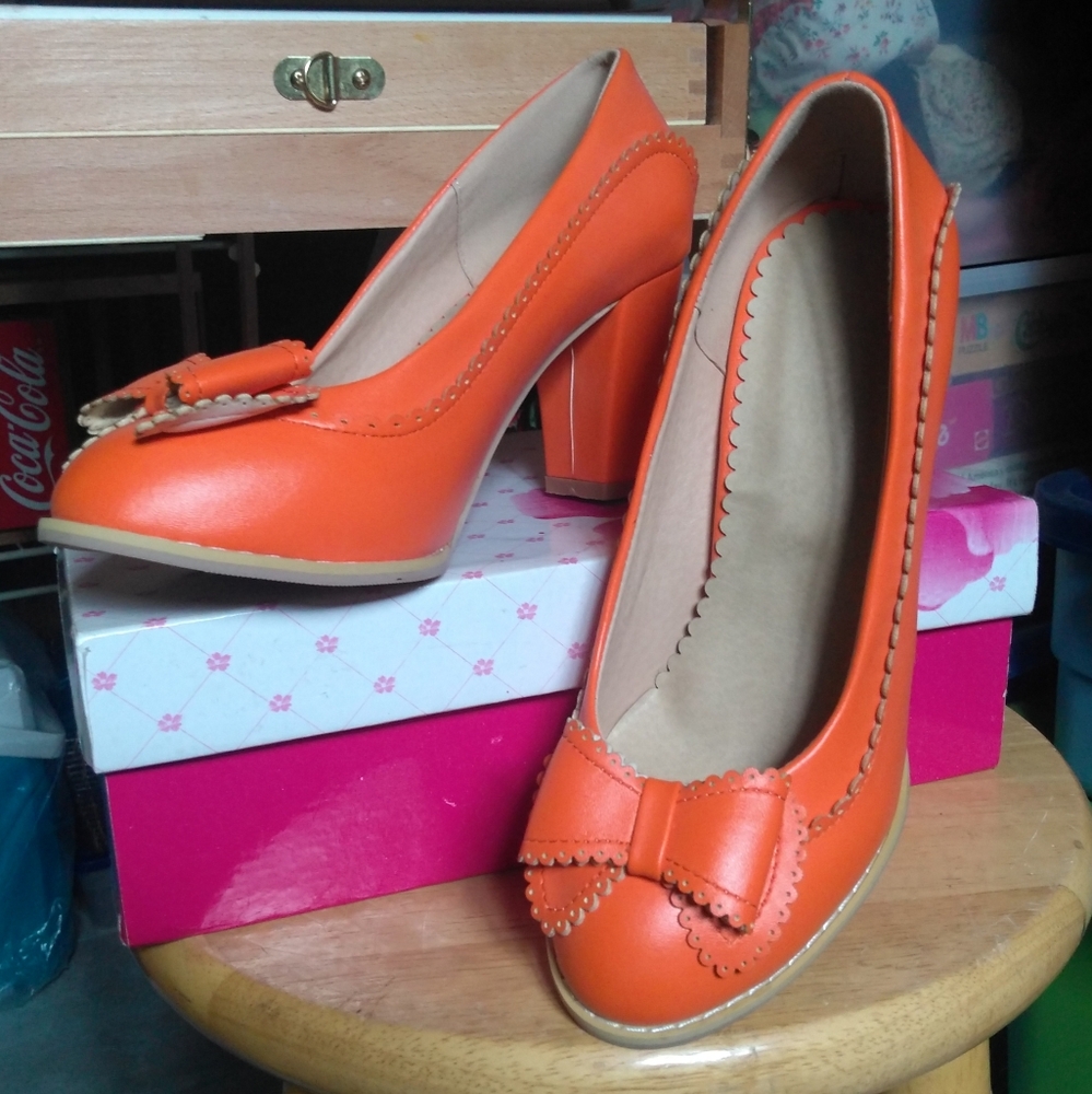 Retro Orange Heels with Bow Detail